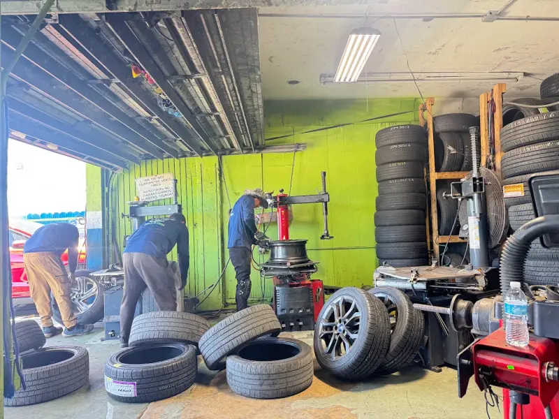 The Auto Tire Rivera crew at work